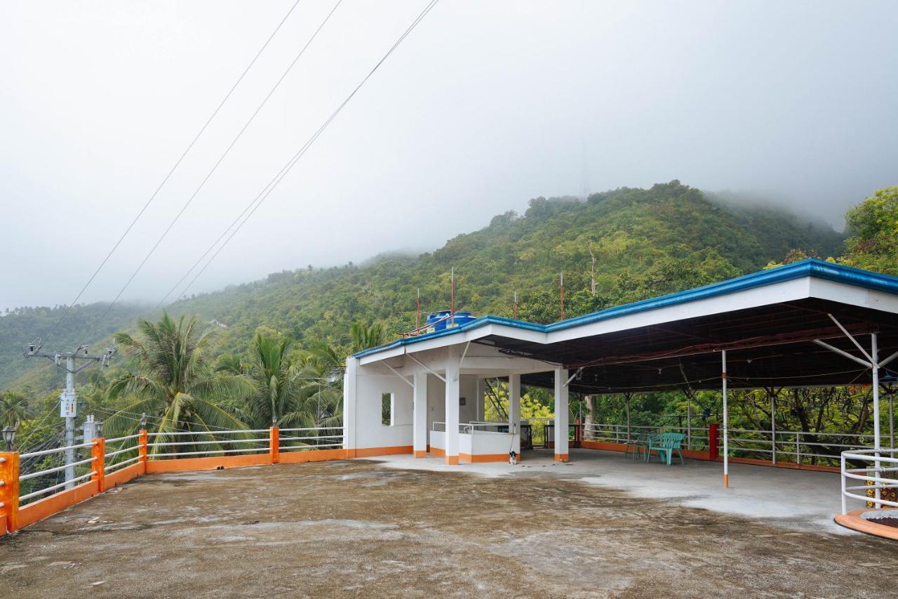 C Star Travellers Inn Oslob Exterior foto